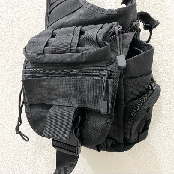 G4FREE Black Tactical Messenger Utility Sling Bag - Picture 3 of 16